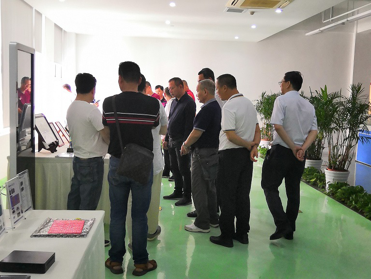 廣州市政府代表一行參觀上海六聯 廣州市政府代表一行參觀上海六聯